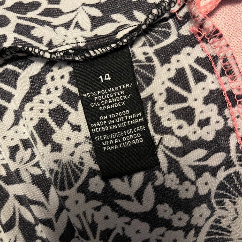 MASISON LEIGH Sassy black white & pink with floral design mid sleeve midi dress - Picture 9 of 9